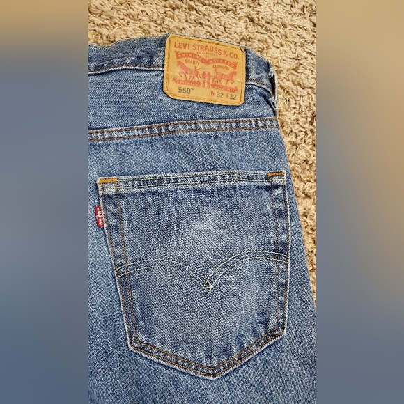 GUC Levi's 32x33, Red Tab, Straight Leg - Picture 7 of 10